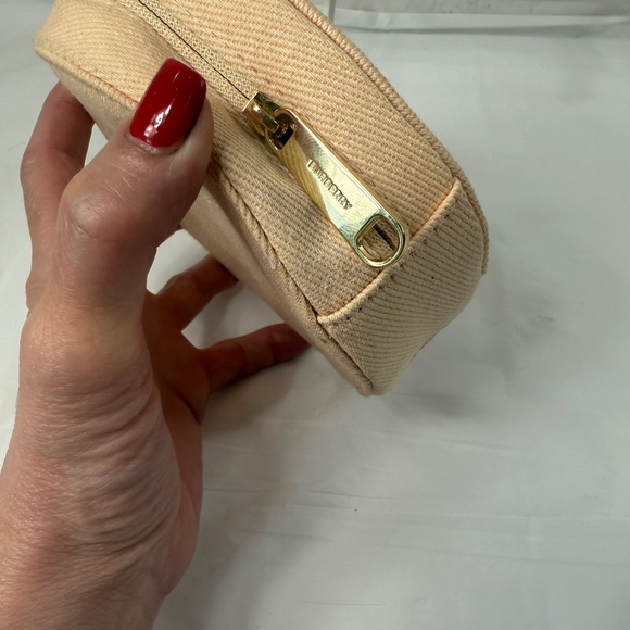 Burberry round cosmetic pouch bag - Picture 10 of 14